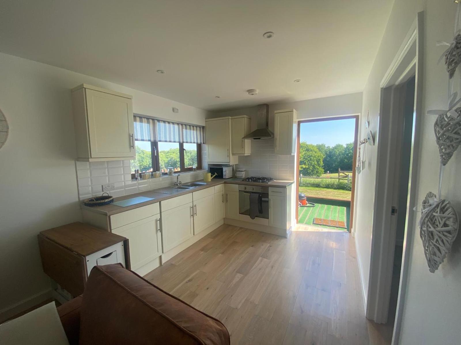 Oak Valley Lodges & Camping Pett Extérieur photo